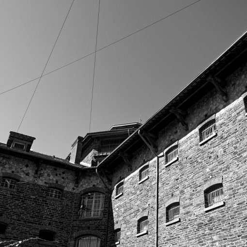 vue extérieure mur de la prison Jacques Cartier à rennes